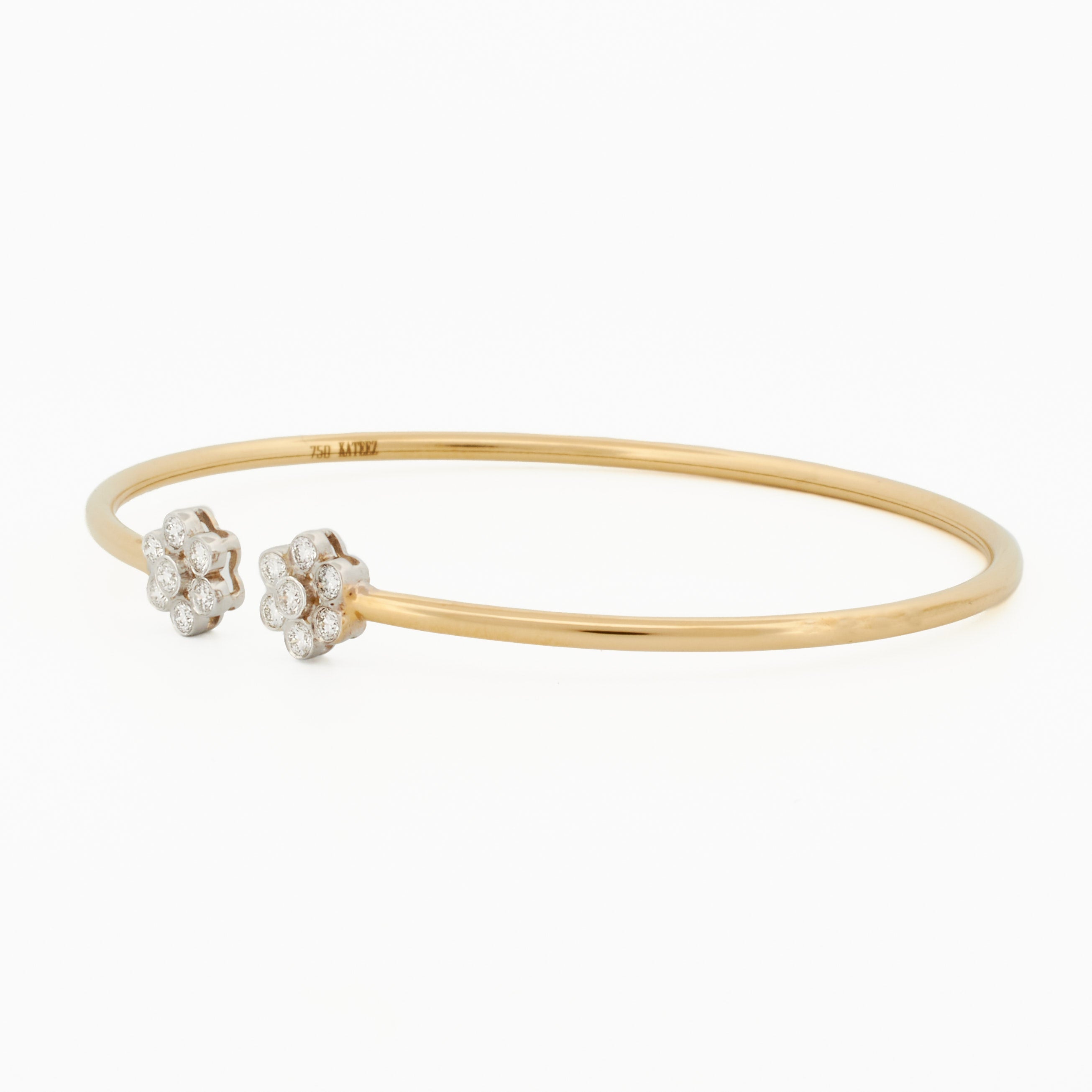 Open Cuff Bracelet Adorned with Diamond Flowers