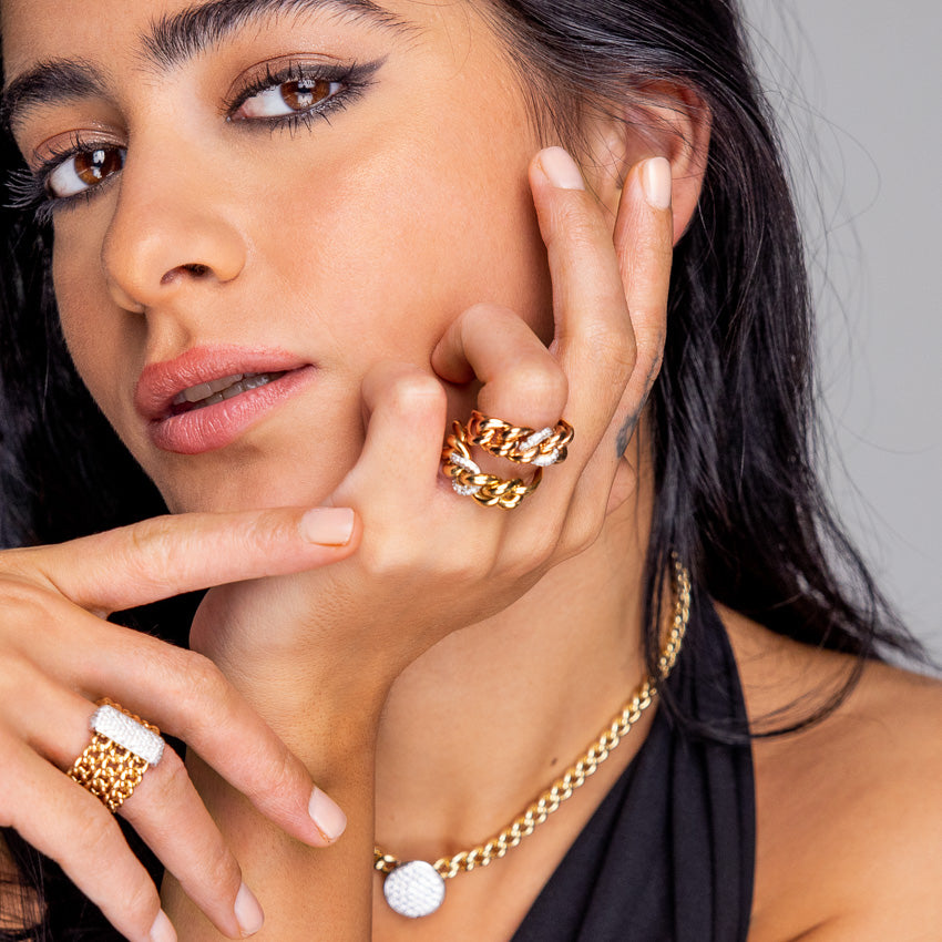Chunky Chain Ring with Pavé Diamond Centerpiece