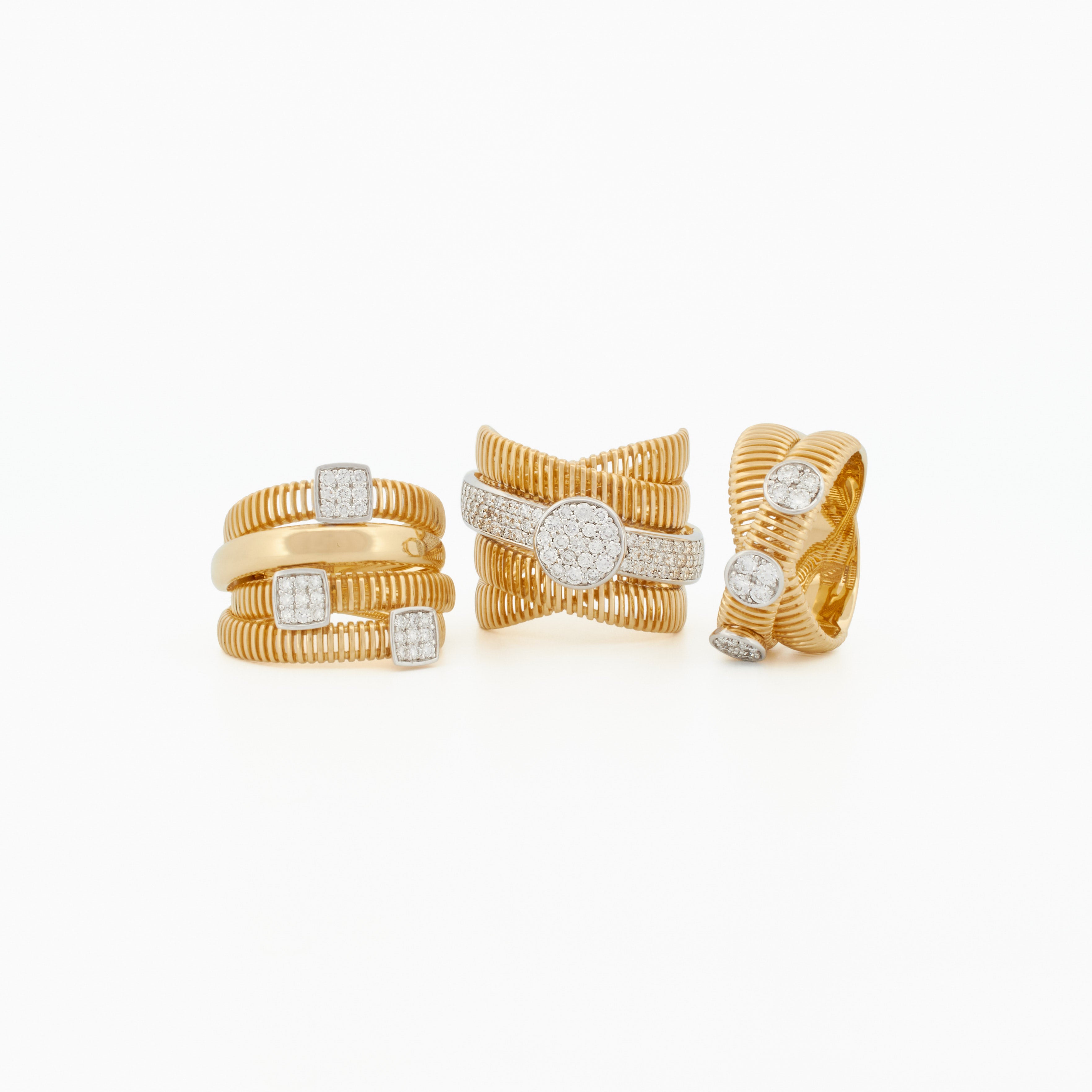 Luxurious Two-Tone Criss-Cross Ring with Pavé Diamond Band