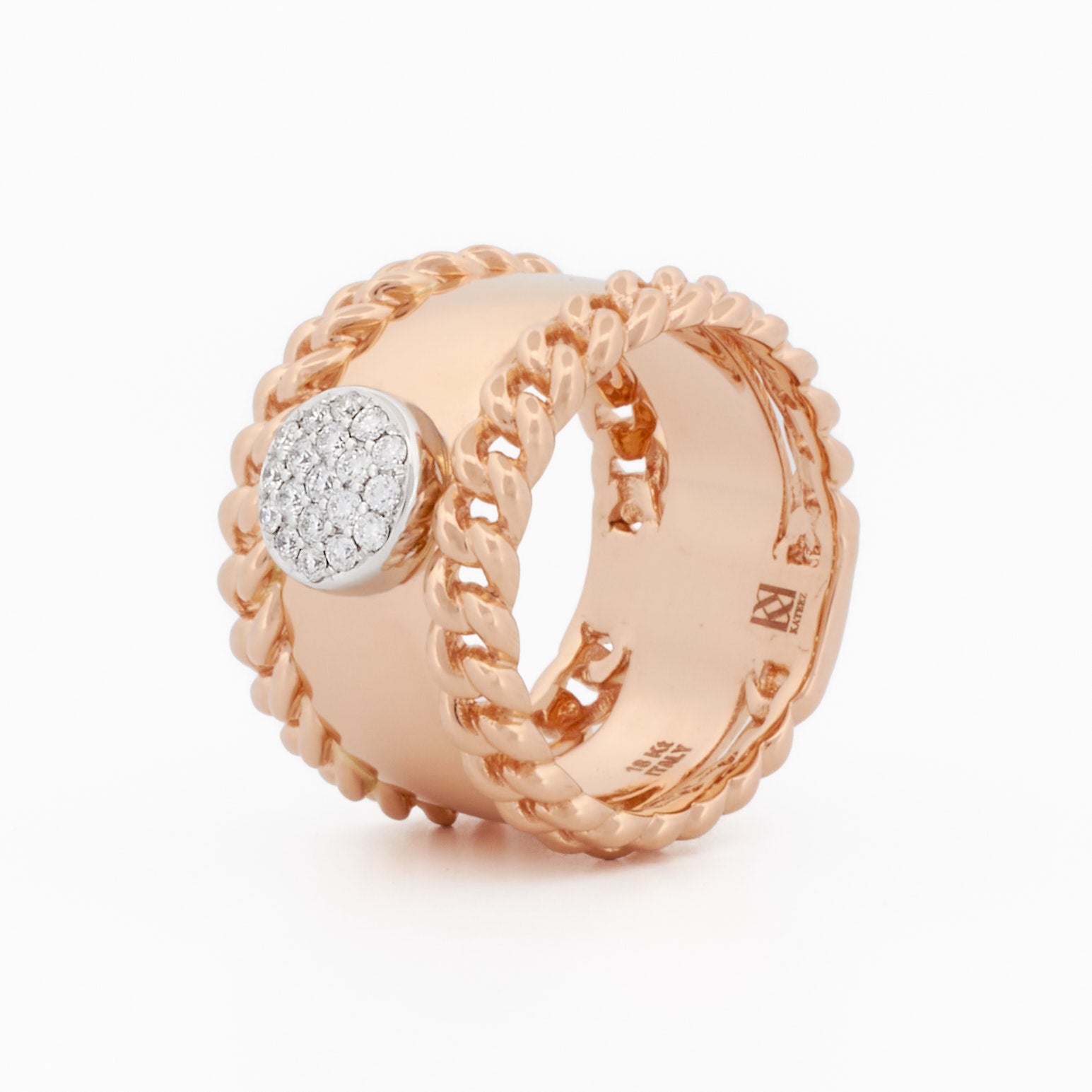 Ring with Chain Accents and Round Pavé Diamond Center