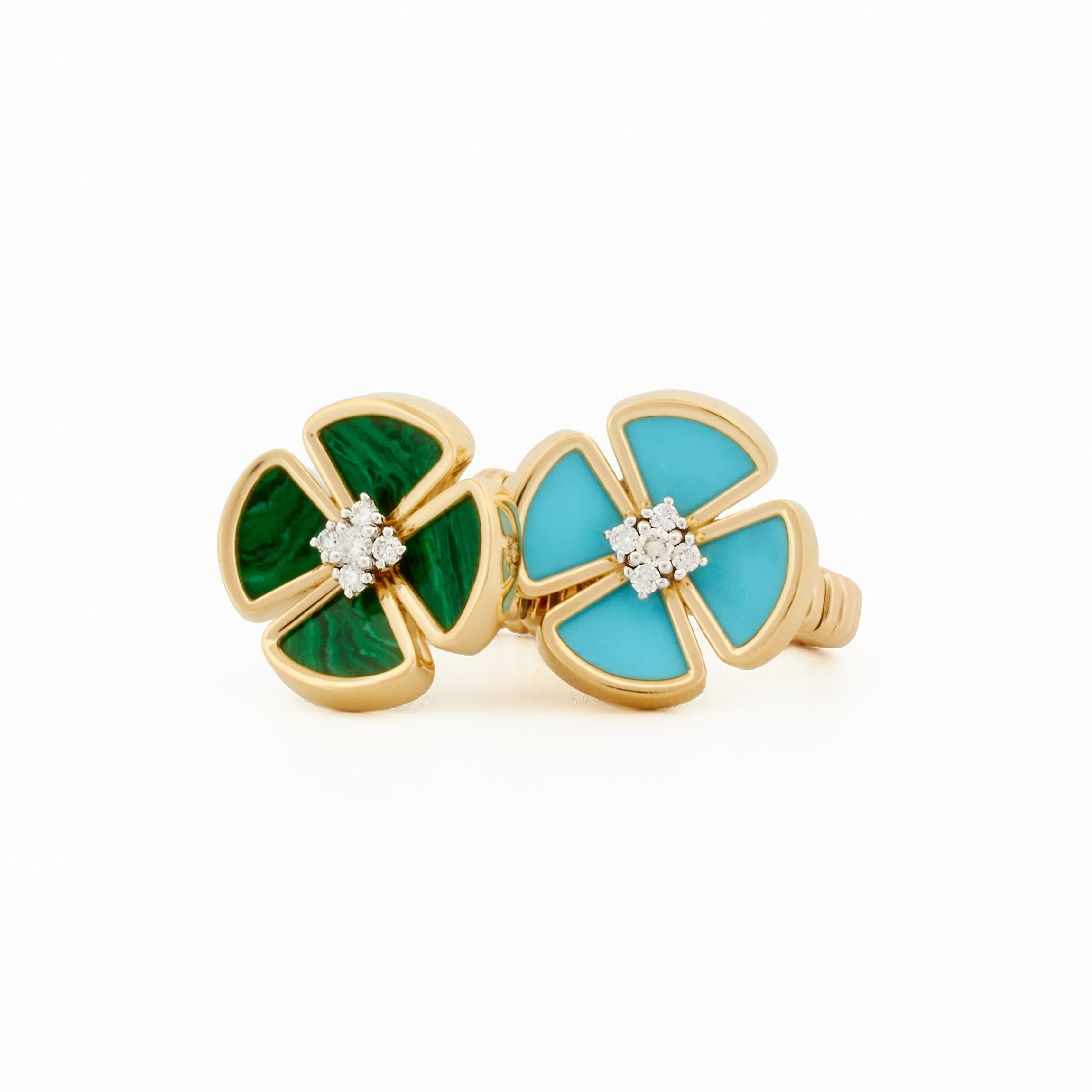 Turquoise Clover Ring with Diamond Center