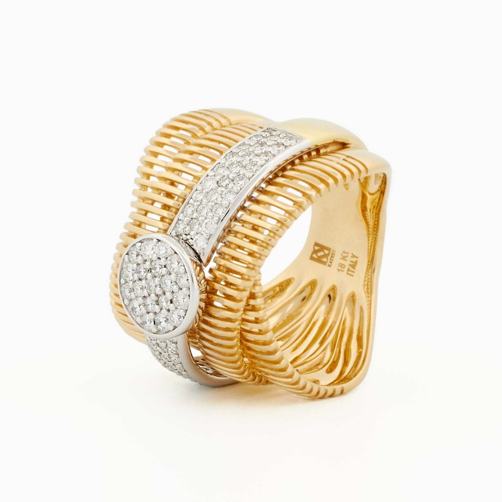 Luxurious Two-Tone Criss-Cross Ring with Pavé Diamond Band
